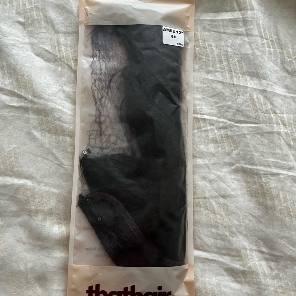 Halo Medium Brown 12” Hair Extensions - Brand New in box NEVER WORN- straight